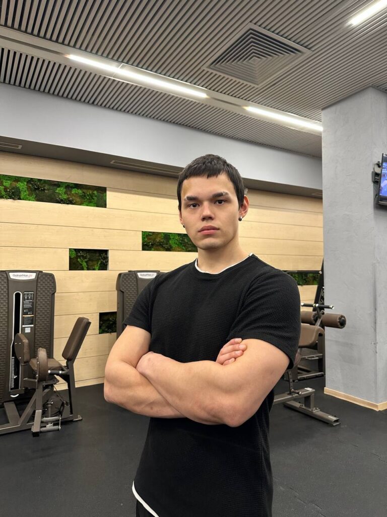 Эстин Никита
